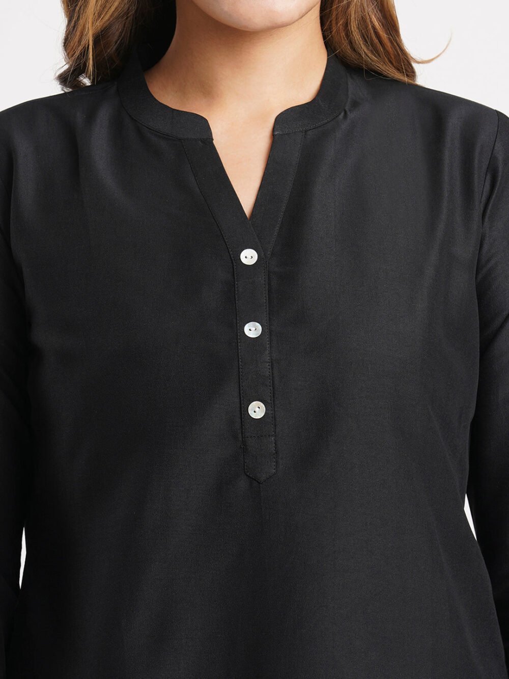 Black Solid Poly Chinon Straight Top - Image 3