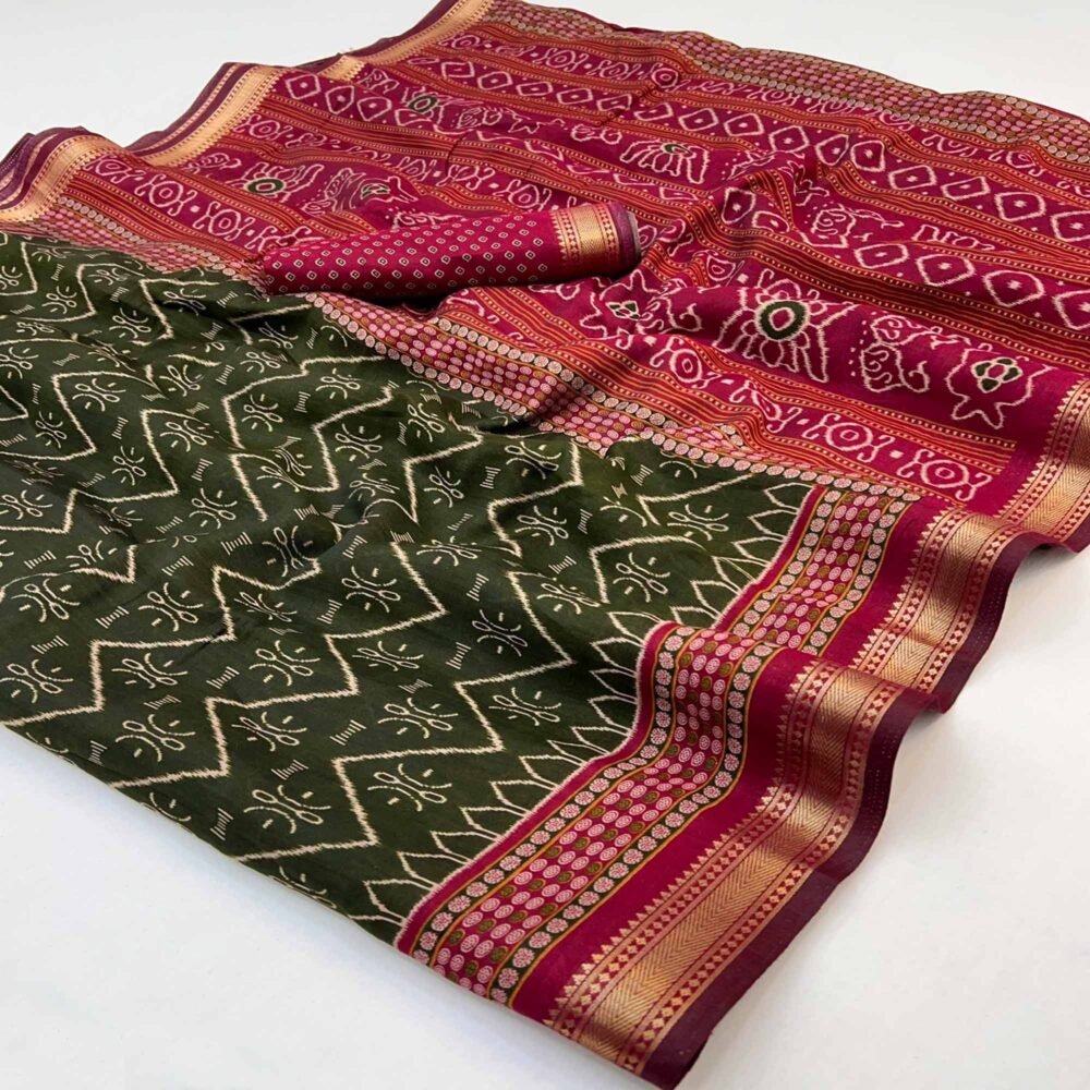 Comfortable Green Mulmul Cotton Saree with Modern Zig Zag Design - Image 3