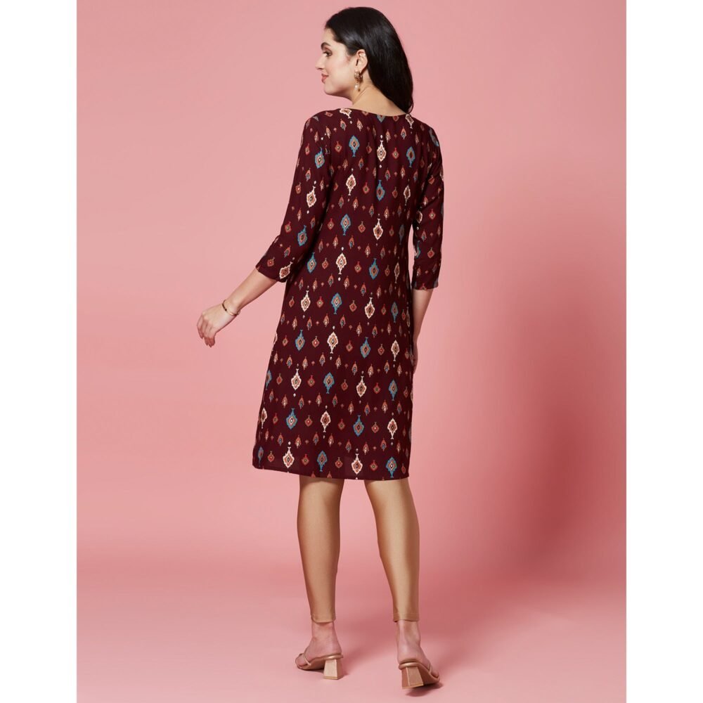 Maroon Ikkat Printed Rayon Straight Kurti - Image 7