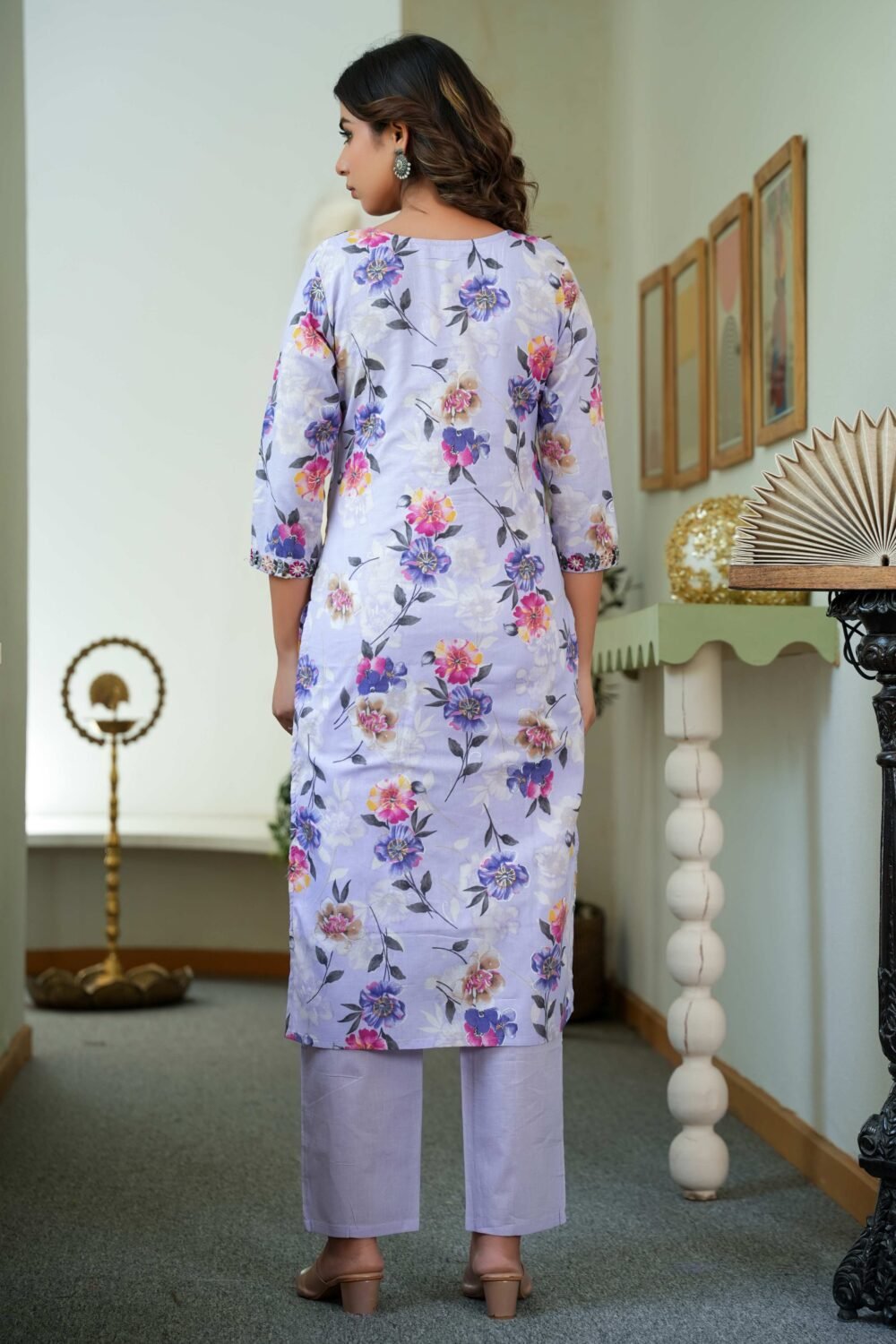 Soft Floral Printed Straight Kurta Set in Light Lavender Pure Cotton for Subtle Elegance - Image 6