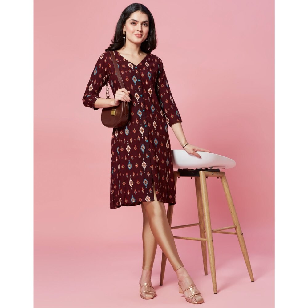 Maroon Ikkat Printed Rayon Straight Kurti - Image 8