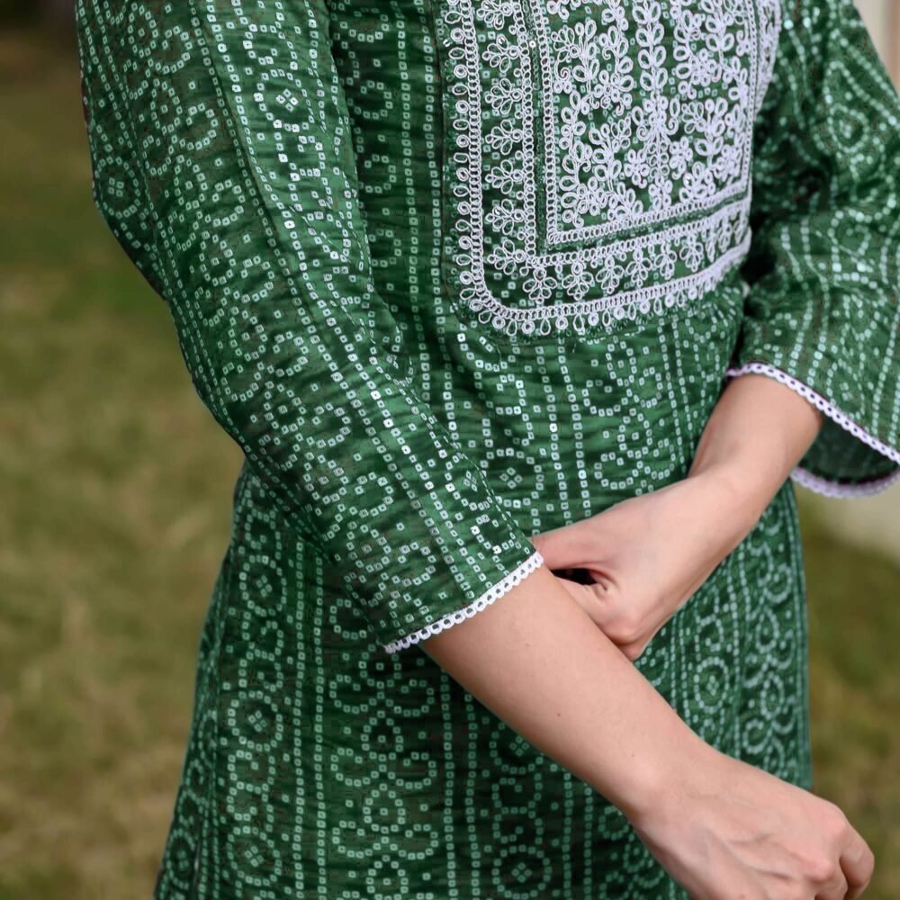 Green Foil Bandhani Printed With Embroidered Rayon Kurti - Image 8